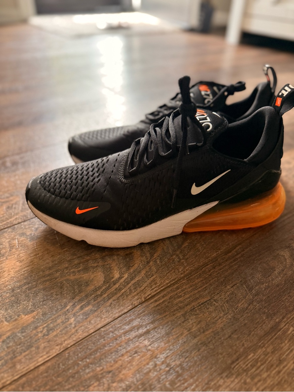 Nike Men’s Air Max 270 Black with Orange Accents - Picture 2 of 3